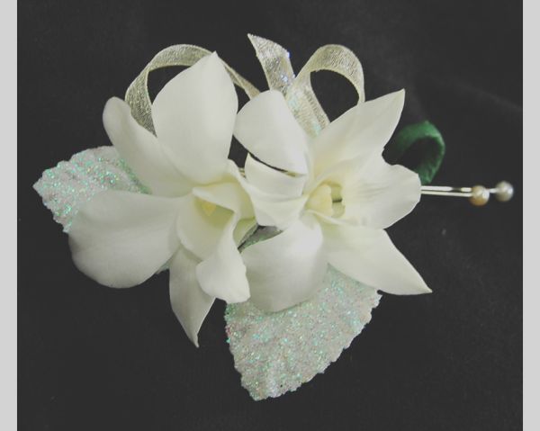 BOUTONNIERE  ROB840