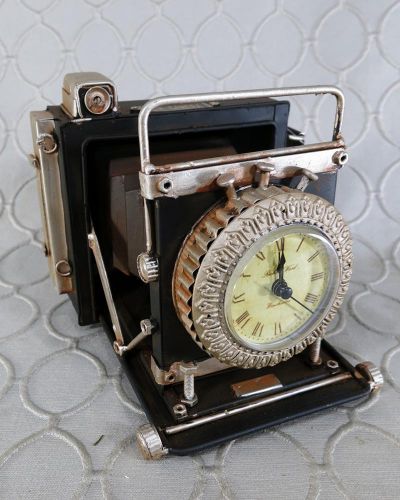 Old Fashioned Camera #GI 1806