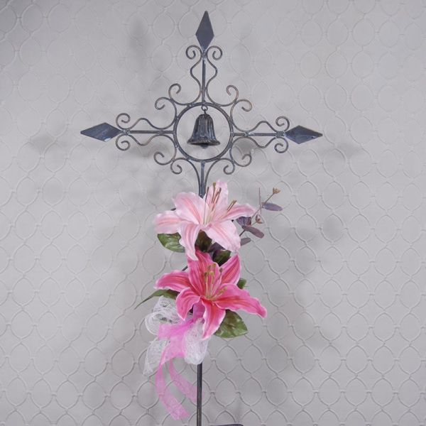 Memorial Cemetery Arrangement #1615